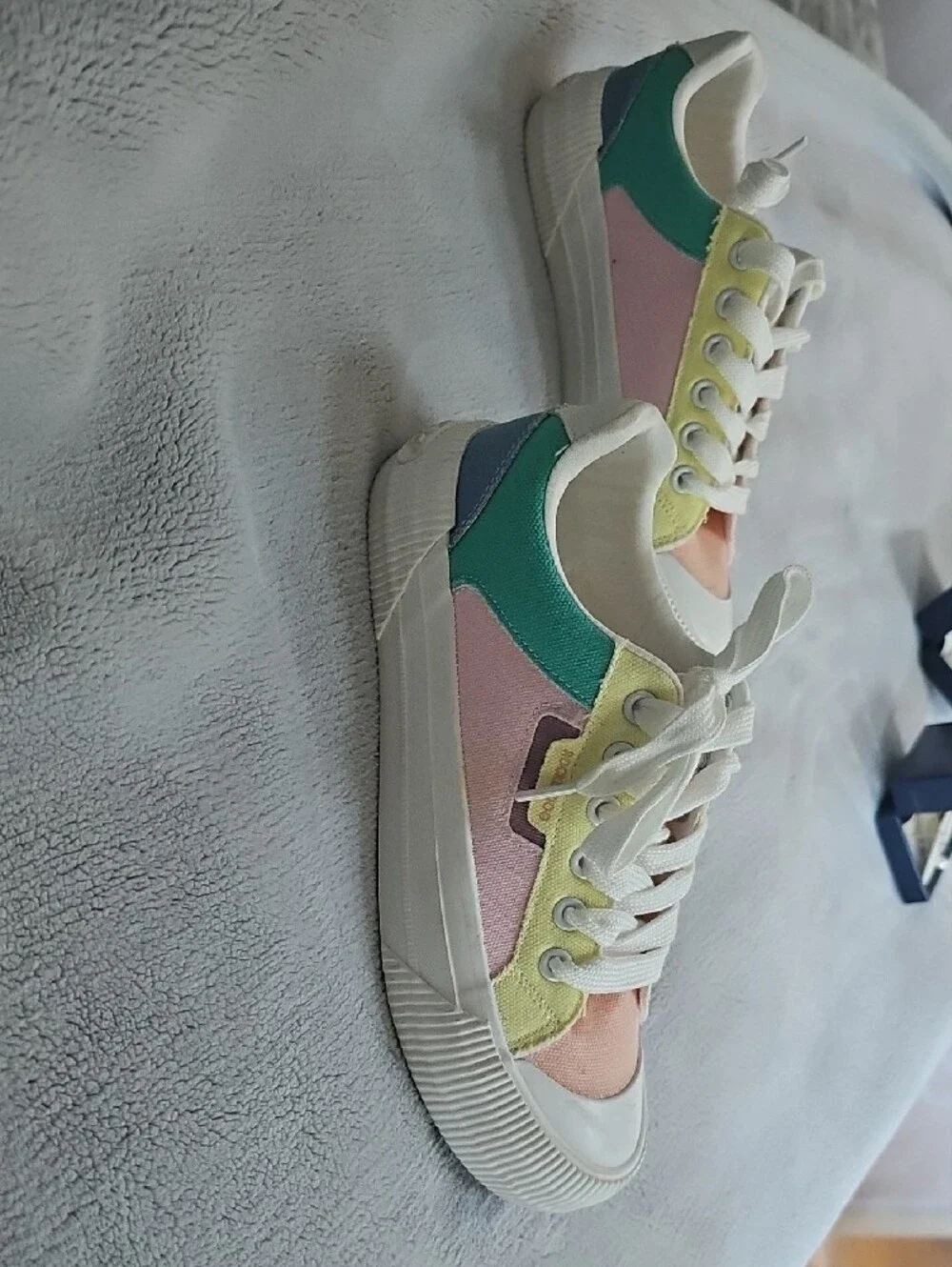 Rocket Dog Pastel Pink Yellow Green Low-Top Sneakers